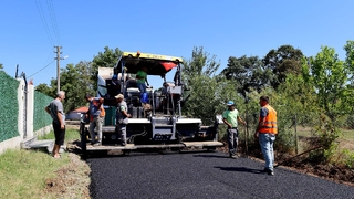 Büyükşehirden Kaynarca’ya sıcak asfalt atağı