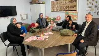 Büyükşehir’den Pamukova’da özel öğrencilere anlamlı ziyaret