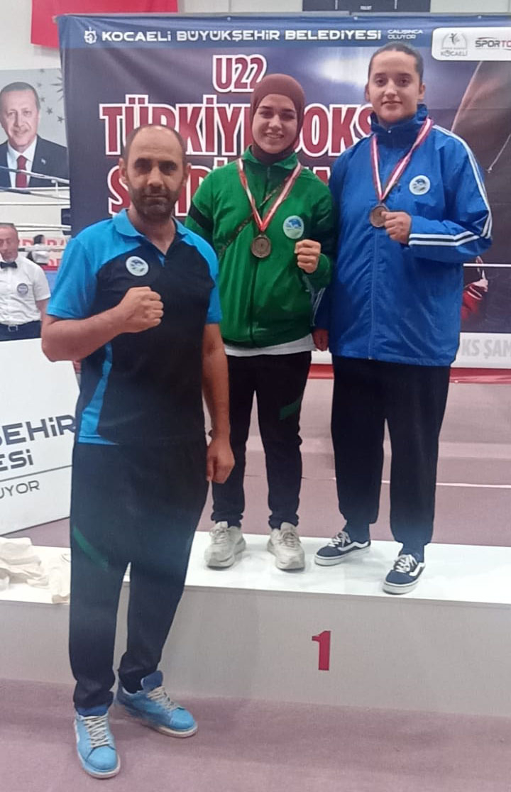 Büyükşehir’in boksörleri Türkiye Şampiyonası’nda dereceye girdi  