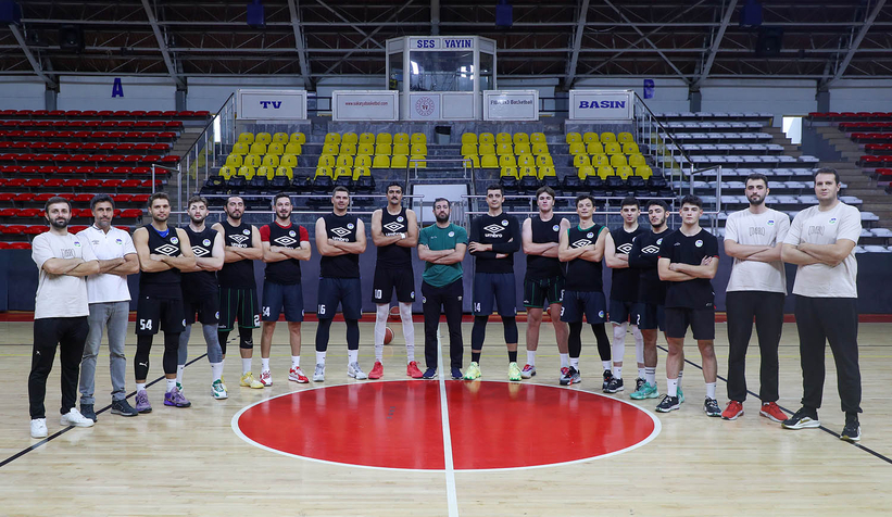 Büyükşehir’in dev adamları galibiyet için parkeye iniyor