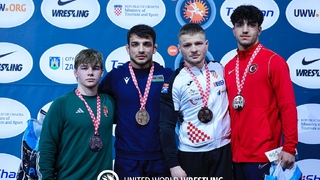 Büyükşehir’in genç sporcusu minderde gururlandırdı