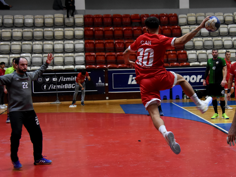 Büyükşehir’in kupa serüveni galibiyetle sevinciyle başladı