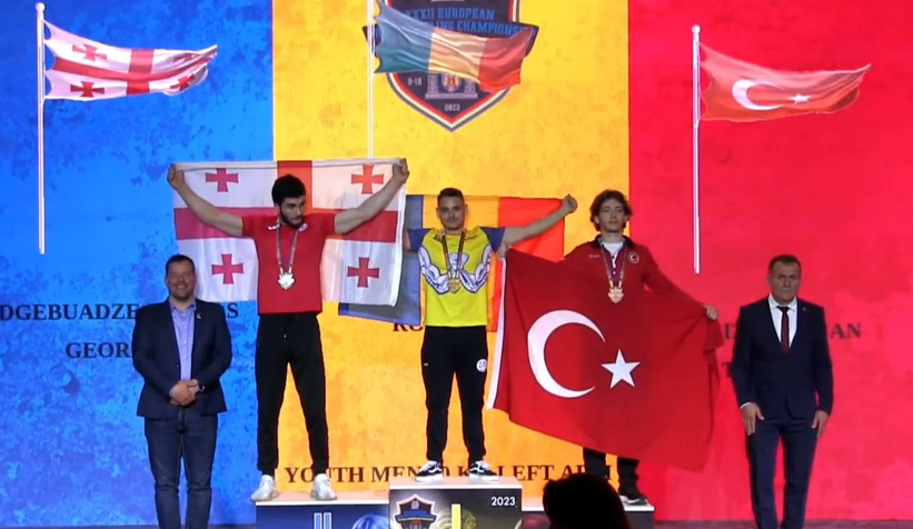 Büyükşehirin sporcusu bilek güreşinde Avrupa üçüncüsü