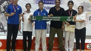 Büyükşehir’in taekwondo sporcuları yarı finalde