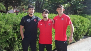 Büyükşehir’in yıldızları bayrağımızı dalgalandırıyor