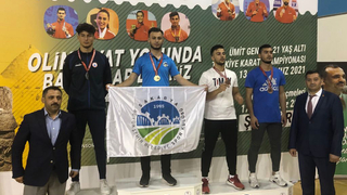 Büyükşehirli karateci Türkiye şampiyonu