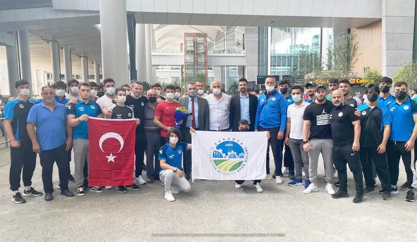 Büyükşehirli milli güreşçi Kırık, Avrupa ikincisi oldu