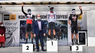 Büyükşehirli sporcular podyuma çıktı