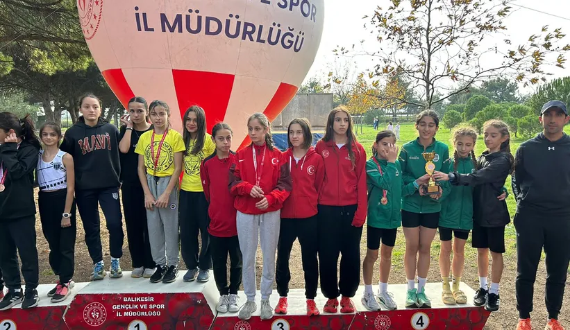 Büyükşehirli sporculardan madalya yağmuru