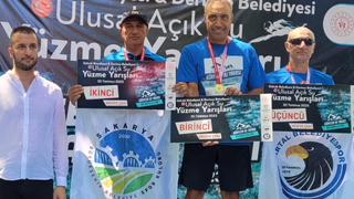 Büyükşehirli yüzücüden Körfez yarışlarında ikincilik