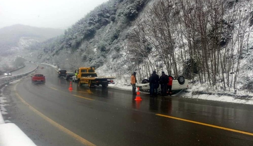 Buzlanma sonucu takla attı
