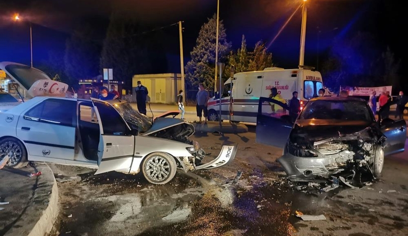 Cadde savaş alanında döndü; 4 yaralı