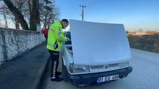 Çaldığı otomobilin sahibine yakalandı