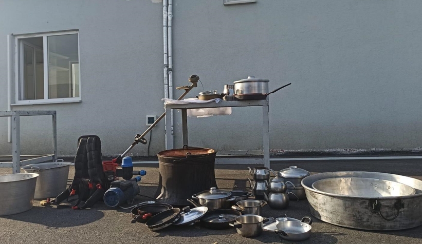 Çaldıklarını hurdacıya satarken yakalandılar