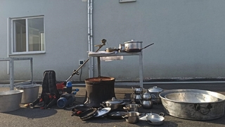 Çaldıklarını hurdacıya satarken yakalandılar