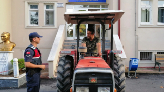 Çalınan traktör bulunup sahibine teslim edildi