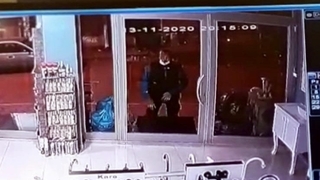 Cam kapıyı fark edemeyince olanlar oldu