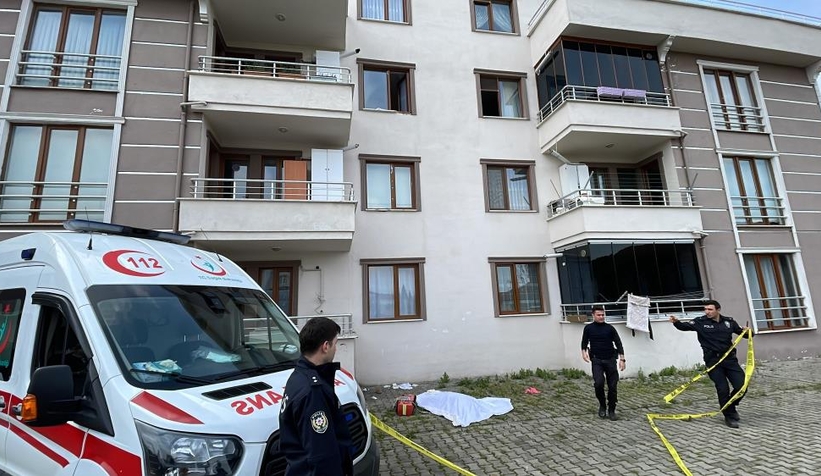 Cam silerken 3. kattan düşen yaşlı kadın öldü