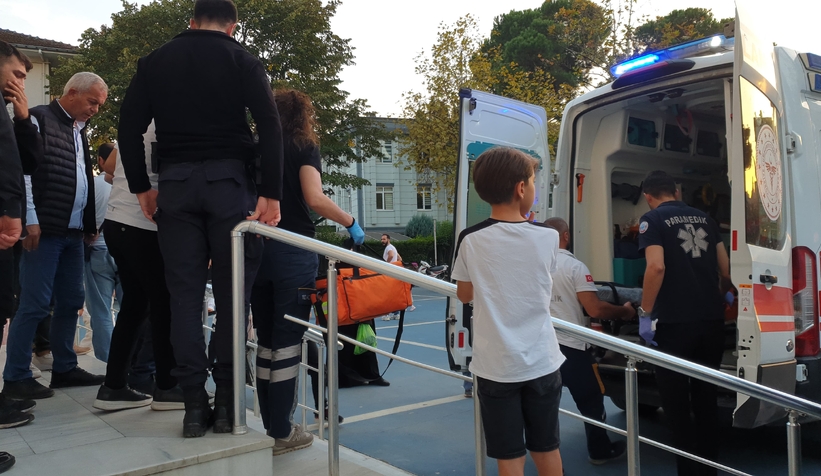 Cami çıkışında yere düşüp başını çarptı