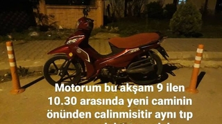 Cami önündeki iki motosikleti çaldılar