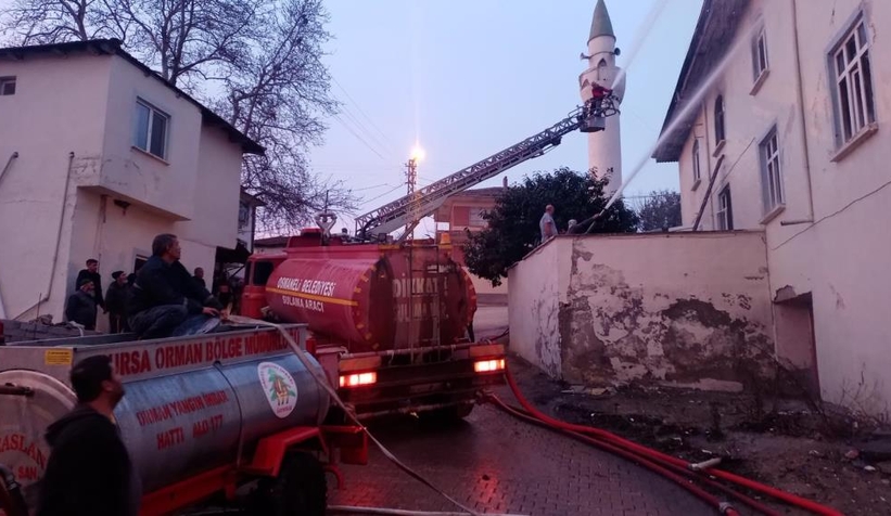 Camide çıkan yangın korkuttu