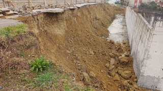 Camili'de Anaokulu inşaatı nedeniyle yol çöktü