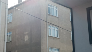 Camları silerken 4. kattan düşen kadın hayatını kaybetti