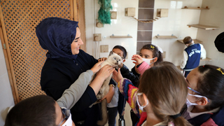 Can dostların yeni dünyasına hayran kaldılar