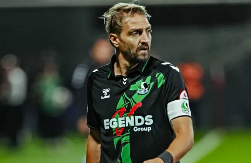 Caner Erkin futbolu bıraktı