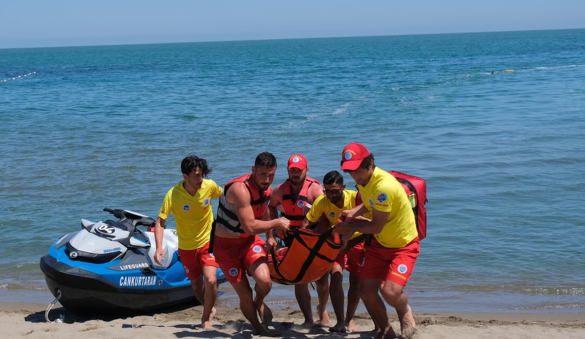 Cankurtaranlar göreve başladı
