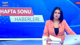 Canlı yayına Starbucks bardağıyla çıkınca kovuldu