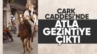 Çark Caddesi'nde şaşkına çeviren olay; Atla dolaştı