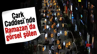 Çark Caddesi özel tasarımlı ışıklandırmalarla süsledi