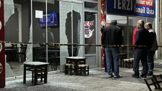 Çay ocağına kurşun yağdırdı