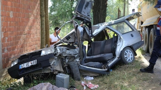 Cenaze törenine giderken feci kazada canından oldu