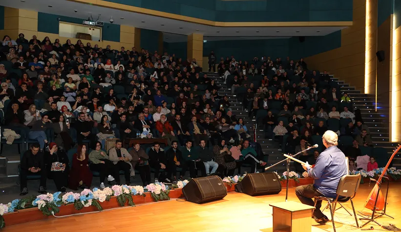 Çetin Akdeniz ile Sakarya’da Türk Halk Müziği esintisi