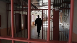 Cezaevinde intihar etti