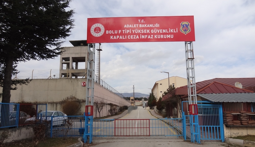 Cezaevinde mahkumlar yemekten zehirlendi