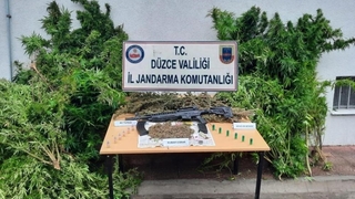 Çiftlik evinde uyuşturucu ve silah ele geçirildi