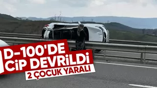 Cip bariyerlere çarpıp devrildi: 2 çocuk yaralandı