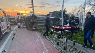 Cip ile çarpışan araç takla attı: 2 yaralı