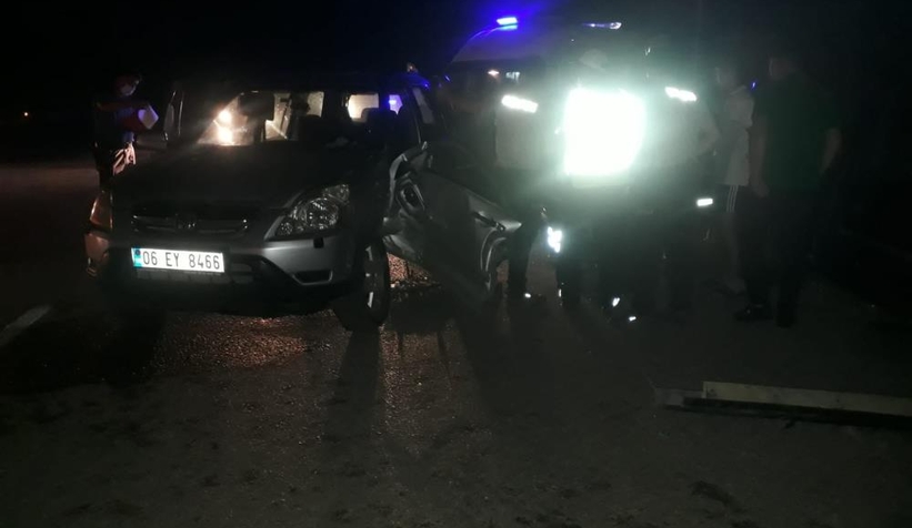 Cip ile hafif ticari araç çarpıştı: 5 yaralı