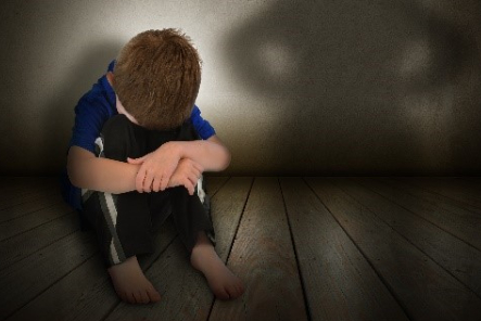 Çocuğa şiddetten babaanne ve baba gözaltına alındı