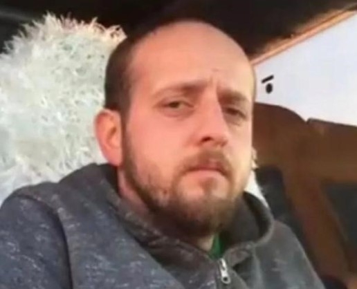 Çocuğunu almak için gittiği okulda bıçaklanmıştı, hayatını kaybetti