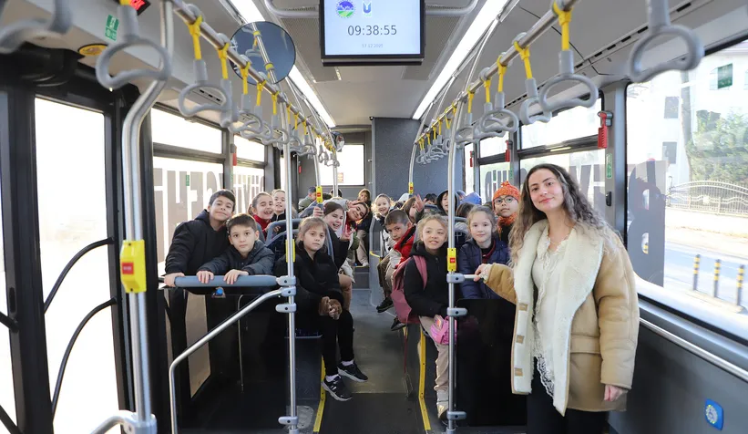 Çocuklardan yerinde toplu taşıma ve ulaşım incelemesi