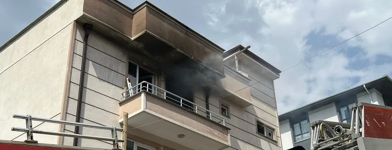 Çocukların çakmakla oyunu evi kül etti