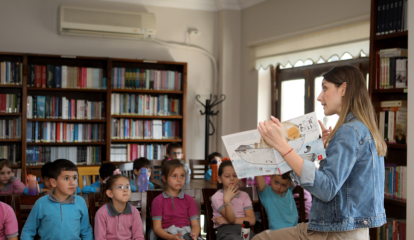 Çocukların güldüğü rengarenk bir söyleşi: Zor Balık