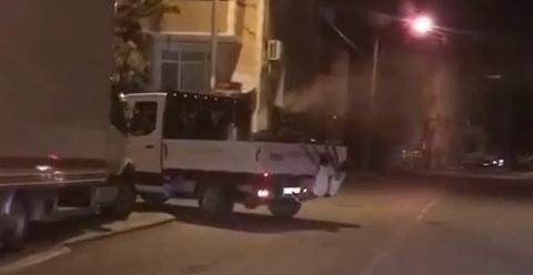 Çocukların tehlikeli eğlencesi kamerada