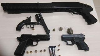 Çok sayıda silah ele geçirildi