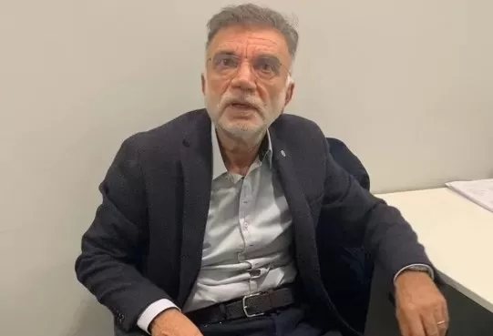 Çöken rezidansın müteahhidi yurt dışına kaçarken yakalandı